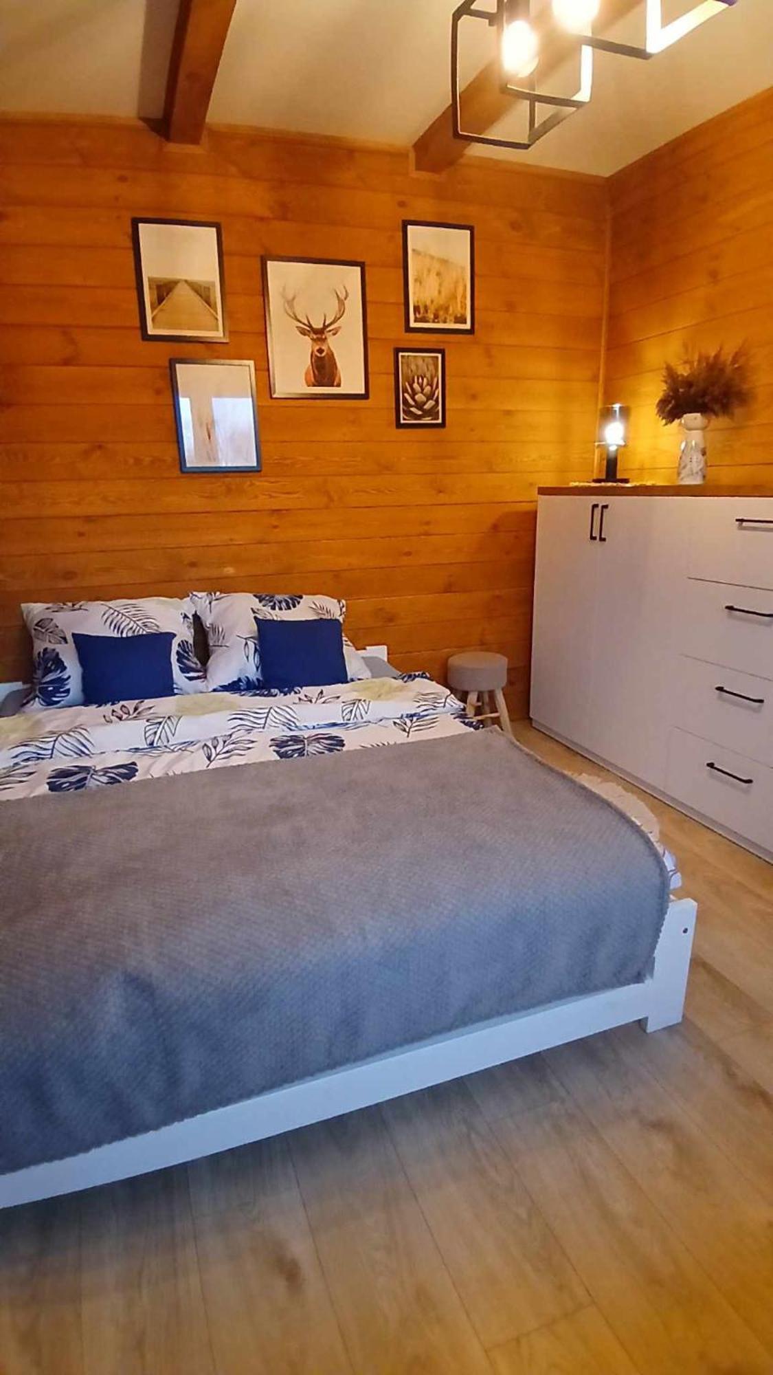 Siedlisko Czarny Dzieciol Appartement Narewka Buitenkant foto